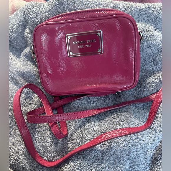 Michael Kors Pink Crossbody small purse - Picture 1 of 7